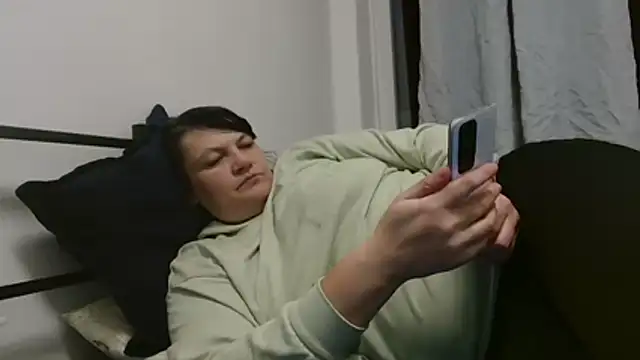 Snapshot of Lucinka1 chatting on November 25, 2025, 3:23 pm Lucinka1 online show from November 25, 2025, 3:23 pm