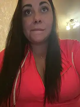 Snapshot of DaisyStreet chatting on July 8, 2026, 10:47 pm DaisyStreet online show from July 8, 2026, 10:47 pm