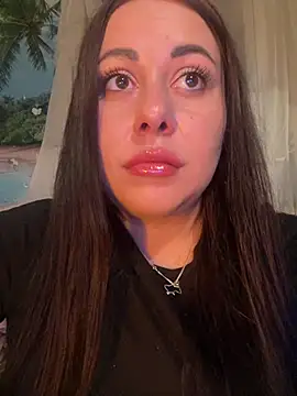 Snapshot of DaisyStreet chatting on July 11, 2026, 6:54 pm DaisyStreet online show from July 11, 2026, 6:54 pm