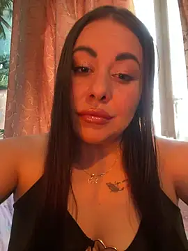 Snapshot of DaisyStreet chatting on July 19, 2026, 11:14 am DaisyStreet online show from July 19, 2026, 11:14 am