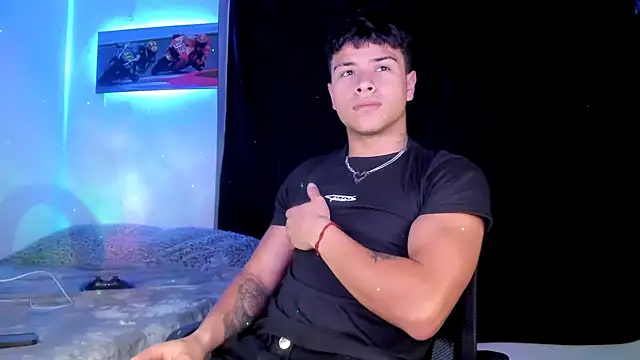 Snapshot of Dominic_Biker__ chatting on December 20, 2024, 3:14 am Dominic Biker online show from December 20, 2024, 3:14 am