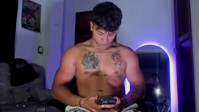 Snapshot of Dominic_Biker__ chatting on June 12, 2026, 1:26 am Dominic Biker online show from June 12, 2026, 1:26 am