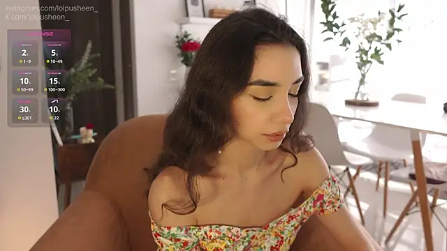 JulietteDee online show from June 11, 2026, 9:35 pm