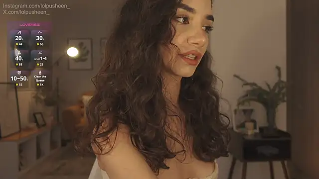 Snapshot of JulietteDee chatting on July 2, 2026, 9:43 pm JulietteDee online show from July 2, 2026, 9:43 pm