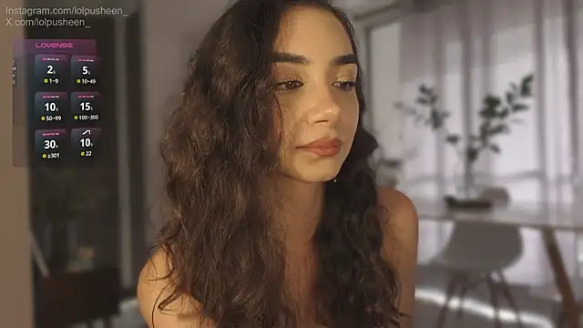 Snapshot of JulietteDee chatting on July 7, 2026, 9:41 pm JulietteDee online show from July 7, 2026, 9:41 pm