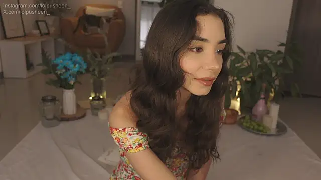 Snapshot of JulietteDee chatting on July 10, 2026, 9:39 pm JulietteDee online show from July 10, 2026, 9:39 pm