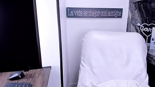 miss danika online show from February 14, 2025, 11:10 am