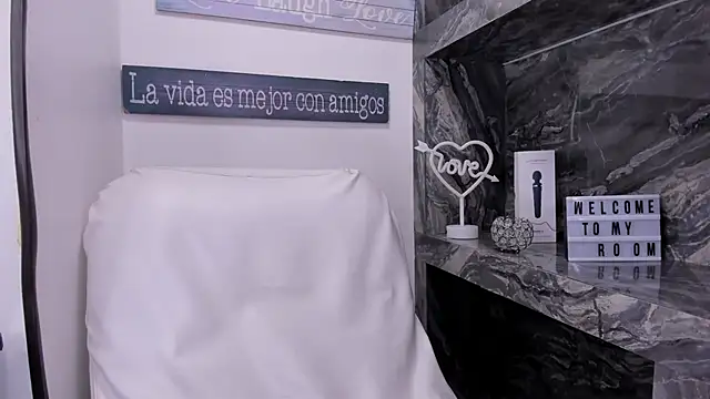 miss danika online show from September 23, 2025, 11:02 am