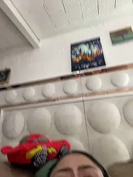 Snapshot of lucianaroy chatting on December 21, 2024, 12:31 am lucianaroy online show from December 21, 2024, 12:31 am