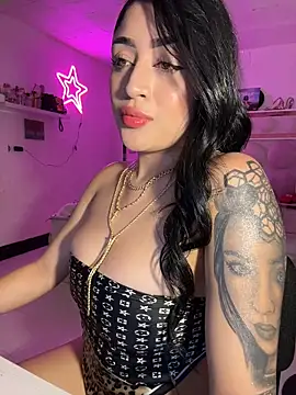 lucianaroy online show from April 29, 2026, 2:48 am