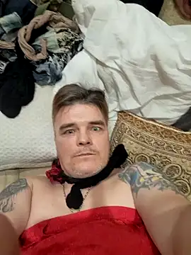 Snapshot of DjiniCD chatting on January 14, 2025, 10:34 pm DjiniCD online show from January 14, 2025, 10:34 pm