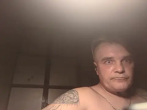 Snapshot of DjiniCD chatting on June 30, 2026, 10:11 pm DjiniCD online show from June 30, 2026, 10:11 pm