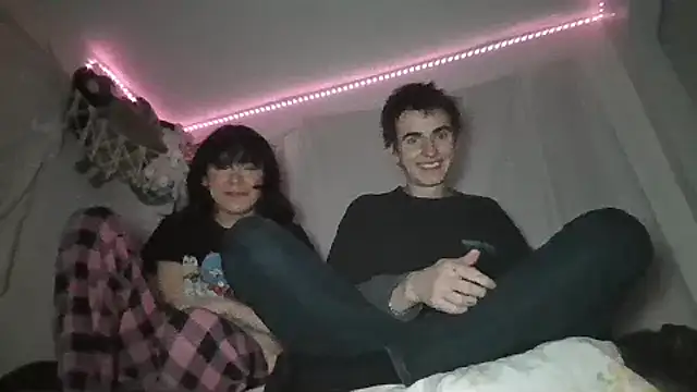 Snapshot of spicylaboi chatting on December 28, 2024, 11:30 am spicylaboi online show from December 28, 2024, 11:30 am