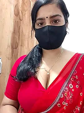 Snapshot of Ritusri_Dotta chatting on December 24, 2024, 7:33 pm Ritusri Dotta online show from December 24, 2024, 7:33 pm