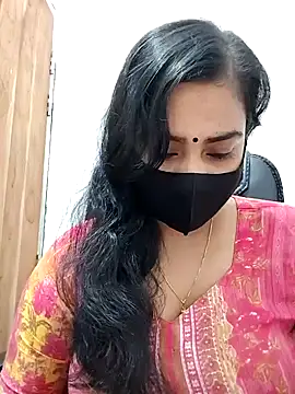 Snapshot of Ritusri_Dotta chatting on December 25, 2024, 10:17 am Ritusri Dotta online show from December 25, 2024, 10:17 am