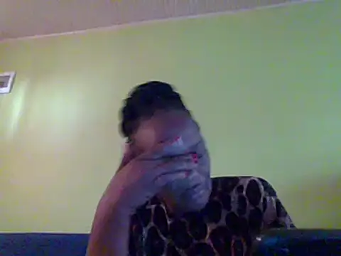 Snapshot of Shaz_brown chatting on January 3, 2025, 5:17 am Shaz brown online show from January 3, 2025, 5:17 am