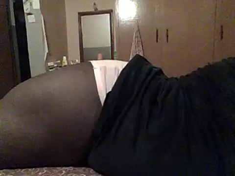 Snapshot of Shaz_brown chatting on February 19, 2025, 8:52 pm Shaz brown online show from February 19, 2025, 8:52 pm