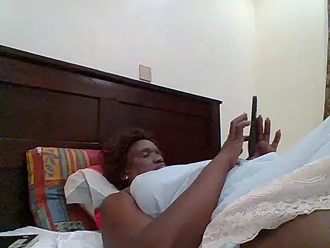 Snapshot of Shaz_brown chatting on December 15, 2025, 7:07 pm Shaz brown online show from December 15, 2025, 7:07 pm