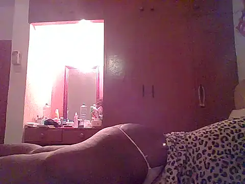 Snapshot of Shaz_brown chatting on February 17, 2026, 1:46 am Shaz brown online show from February 17, 2026, 1:46 am