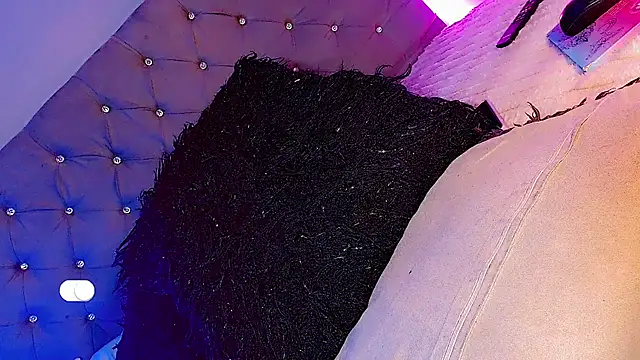 Snapshot of Ashlycuute chatting on December 20, 2024, 12:41 am Ashlycuute online show from December 20, 2024, 12:41 am