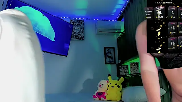 Snapshot of Ashlycuute chatting on March 22, 2025, 11:42 am Ashlycuute online show from March 22, 2025, 11:42 am