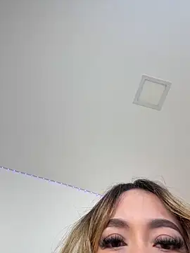 Snapshot of Alison_Diaz17 chatting on December 17, 2024, 10:11 pm Alison Diaz17 online show from December 17, 2024, 10:11 pm