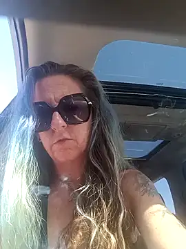 Snapshot of DanyThrash chatting on March 13, 2025, 5:39 pm DanyThrash online show from March 13, 2025, 5:39 pm