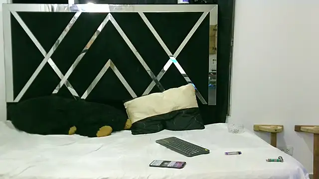 jessi aston online show from January 5, 2025, 11:22 pm