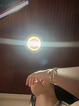 Snapshot of MarianaBenz chatting on December 5, 2025, 12:41 am MarianaBenz online show from December 5, 2025, 12:41 am