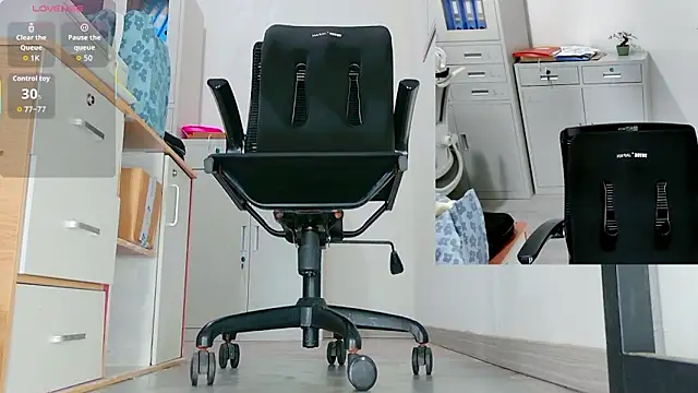 Snapshot of -DIO-DIO- chatting on February 5, 2026, 5:12 am -DIO-DIO- online show from February 5, 2026, 5:12 am