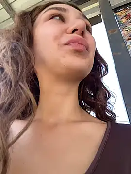 Snapshot of QuitieLia chatting on July 20, 2026, 7:11 am QuitieLia online show from July 20, 2026, 7:11 am