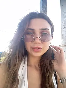 Snapshot of QuitieLia chatting on July 28, 2026, 1:54 pm QuitieLia online show from July 28, 2026, 1:54 pm