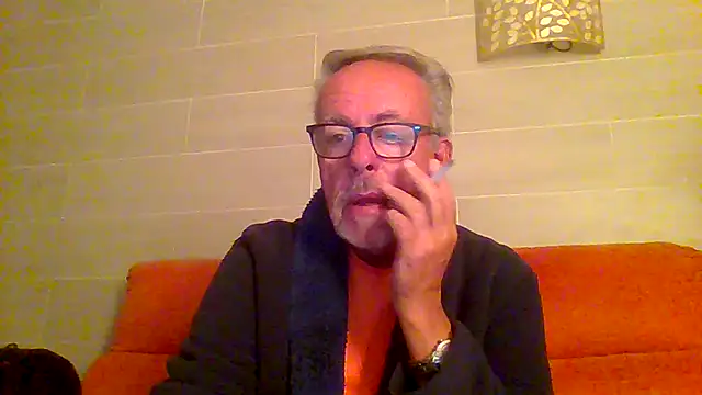 tuggy59 online show from December 3, 2025, 5:26 am