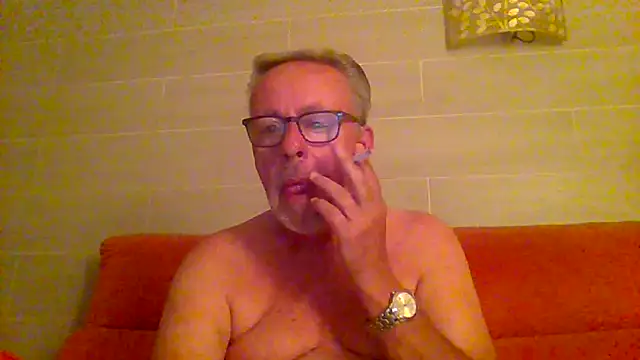 tuggy59 online show from June 6, 2026, 4:06 am