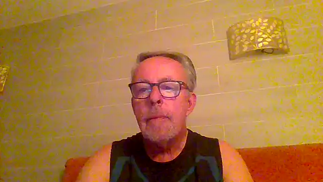 tuggy59 online show from June 16, 2026, 3:42 am