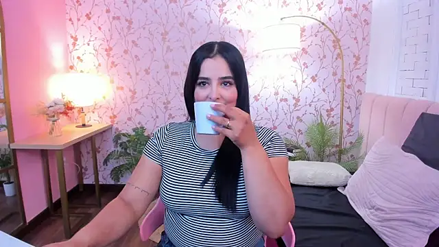 taylor bennet online show from January 6, 2026, 11:58 am