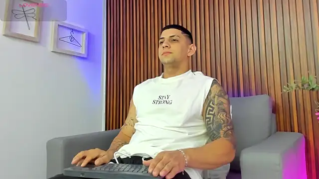 Alex cute77 online show from May 11, 2026, 11:49 am