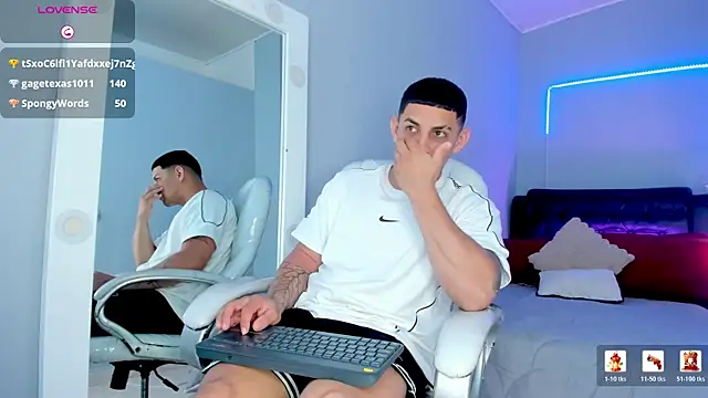 Alex cute77 online show from July 28, 2026, 4:39 pm