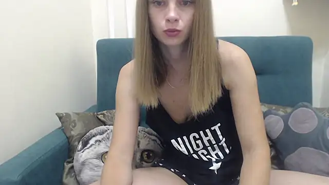 Snapshot of BustyBlondyShow chatting on July 6, 2026, 6:10 am BustyBlondyShow online show from July 6, 2026, 6:10 am