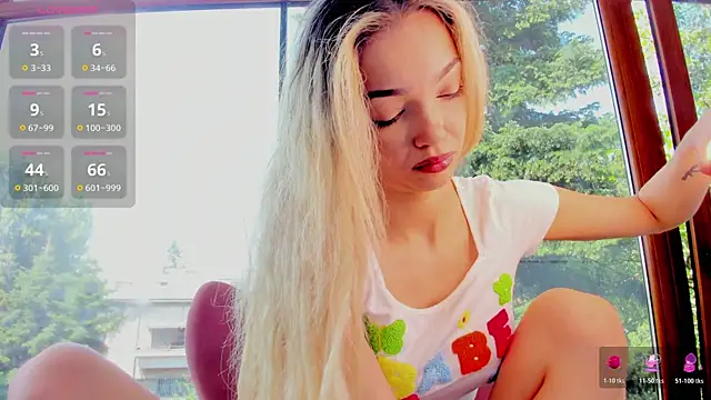 Snapshot of Sassy_Teen chatting on June 25, 2026, 8:19 am Sassy Teen online show from June 25, 2026, 8:19 am