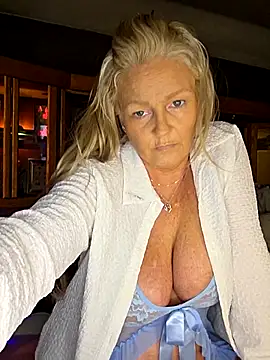 Snapshot of Southern_Bella chatting on November 10, 2025, 12:37 pm Southern Bella online show from November 10, 2025, 12:37 pm