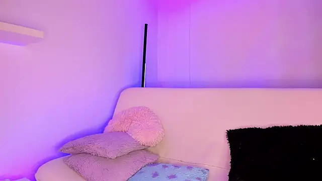 Gloomydoll online show from February 10, 2025, 4:47 pm