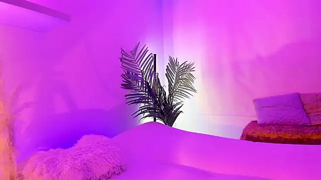 Gloomydoll online show from October 1, 2025, 7:20 pm