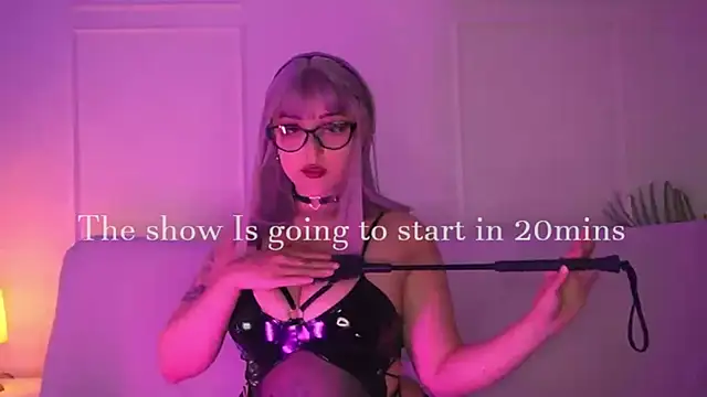 Gloomydoll online show from June 12, 2026, 6:29 pm