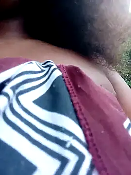 Snapshot of Real1SweetQueen chatting on February 28, 2025, 11:47 am Real1SweetQueen online show from February 28, 2025, 11:47 am