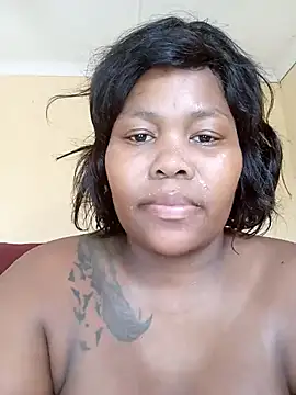 Snapshot of Real1SweetQueen chatting on March 6, 2025, 1:35 pm Real1SweetQueen online show from March 6, 2025, 1:35 pm