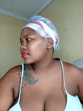 Snapshot of Real1SweetQueen chatting on March 16, 2025, 7:06 pm Real1SweetQueen online show from March 16, 2025, 7:06 pm