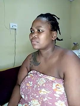 Snapshot of Real1SweetQueen chatting on March 20, 2025, 4:31 pm Real1SweetQueen online show from March 20, 2025, 4:31 pm