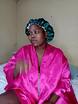 Snapshot of Real1SweetQueen chatting on March 21, 2025, 5:34 pm Real1SweetQueen online show from March 21, 2025, 5:34 pm