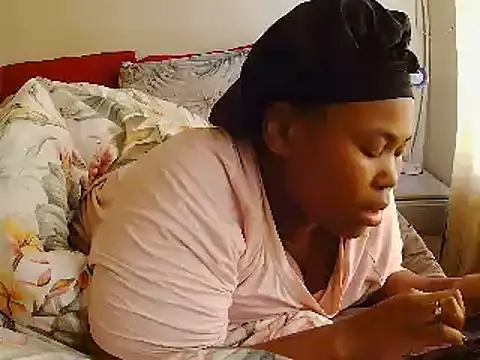 Real1SweetQueen online show from June 24, 2026, 6:45 am